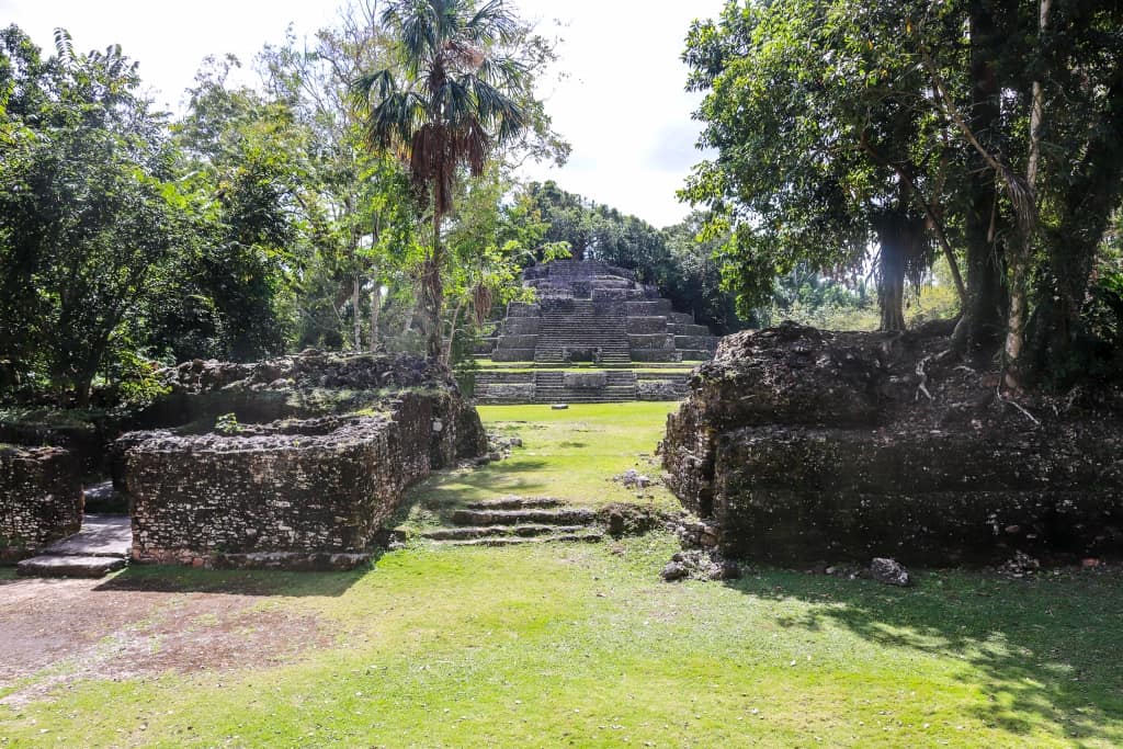 Lamanai. Ruiny miasta Majów w Belize 21 Lamanai wielka swiatynia.1