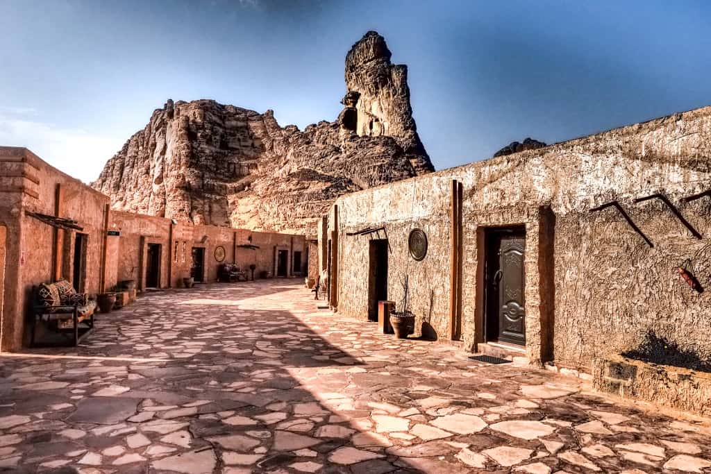 AlUla – co zobaczyć: Hegra, Maraya, Elephant Rock 36 Alula Sahaty Hotel b