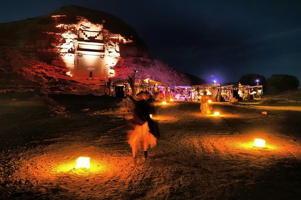 Hegra after Dark na targu