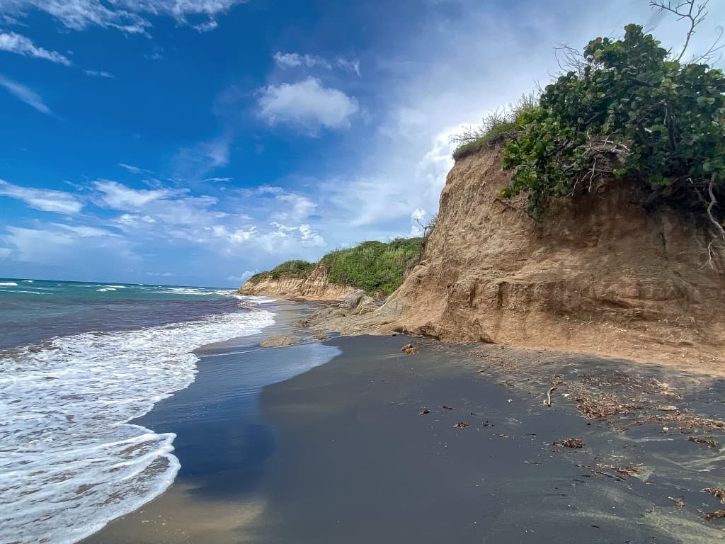 Portoryko plaza wulkaniczna na vieques
