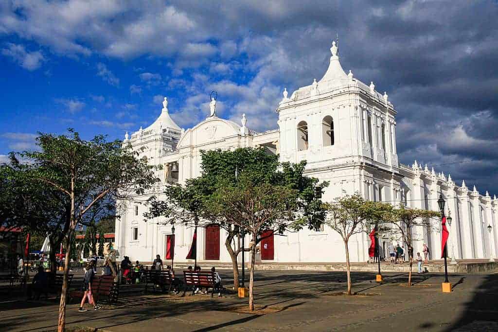 Katedra w Leon i Managua 2 katedra w Lewon 0a 2 1