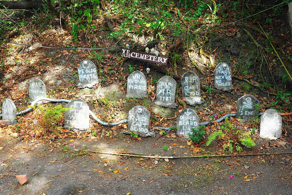 pitaci z karaibow cmentarz 1