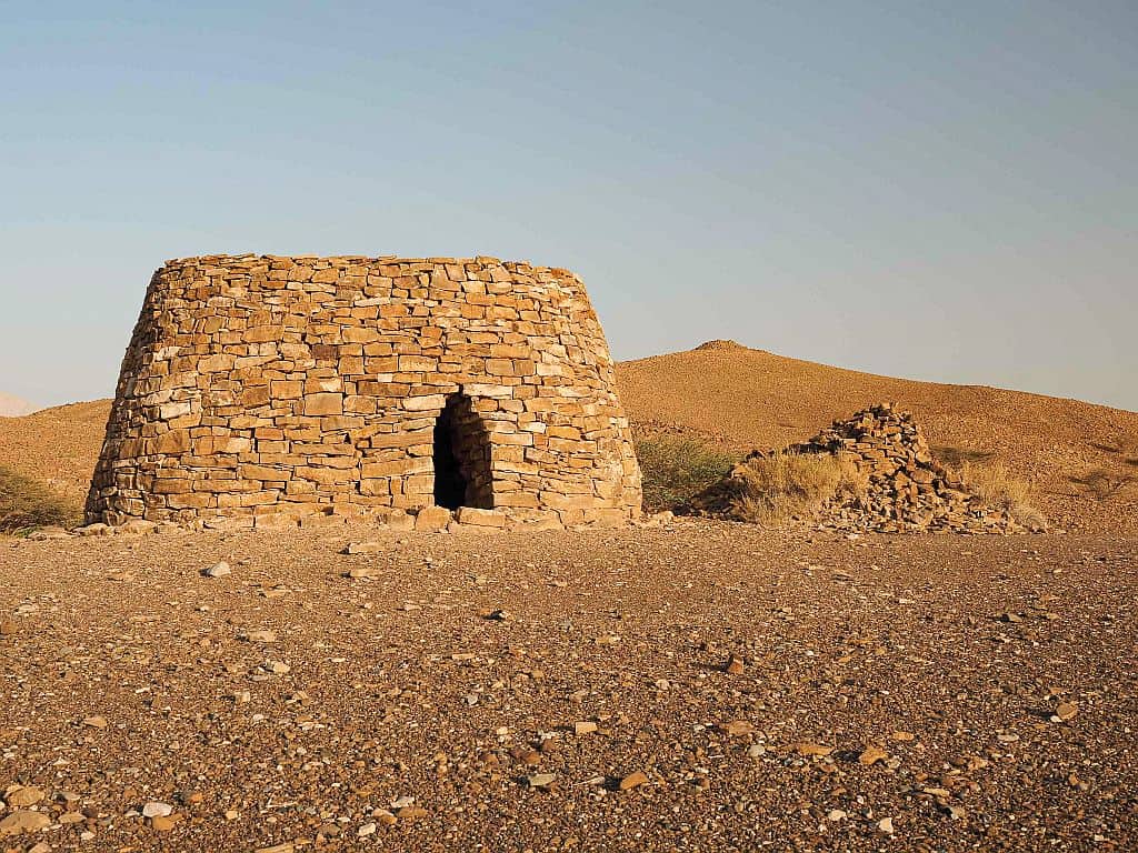 oman-grobowce-uli-2