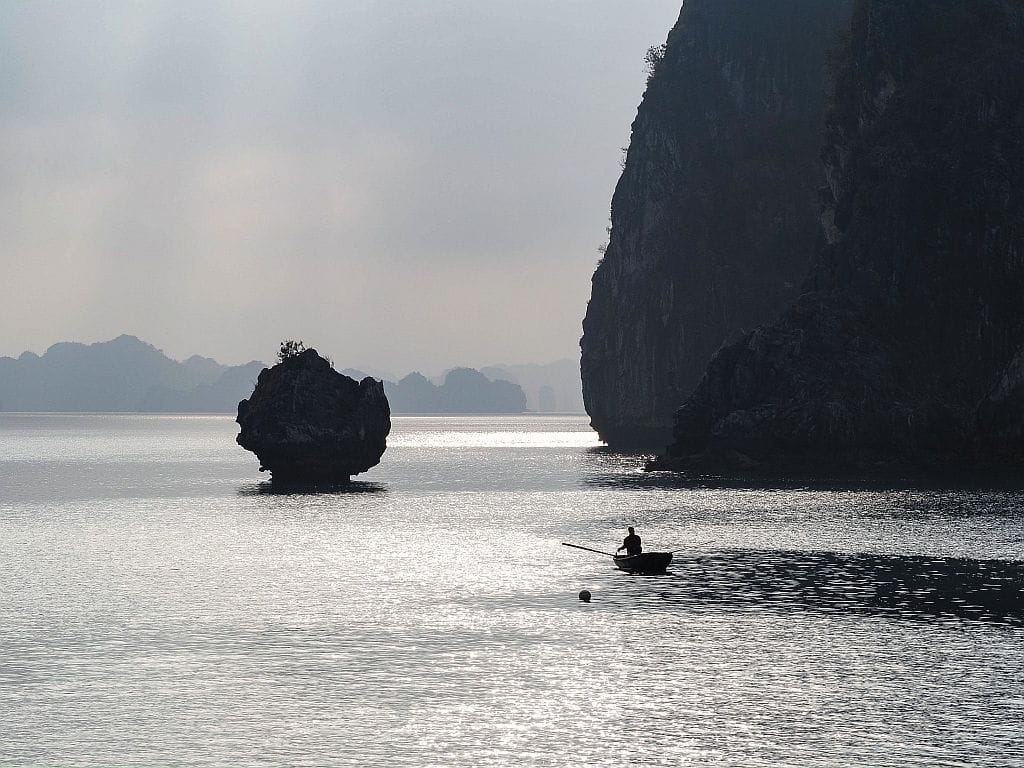 Rejs po Ha Long Bay 6 ha long bay wieczor