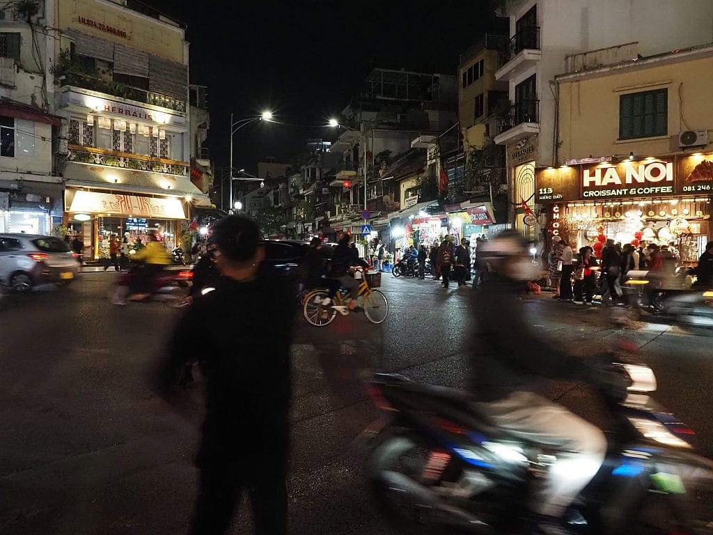 Co zobaczyć w Hanoi 14 Hanoi w nocy.1