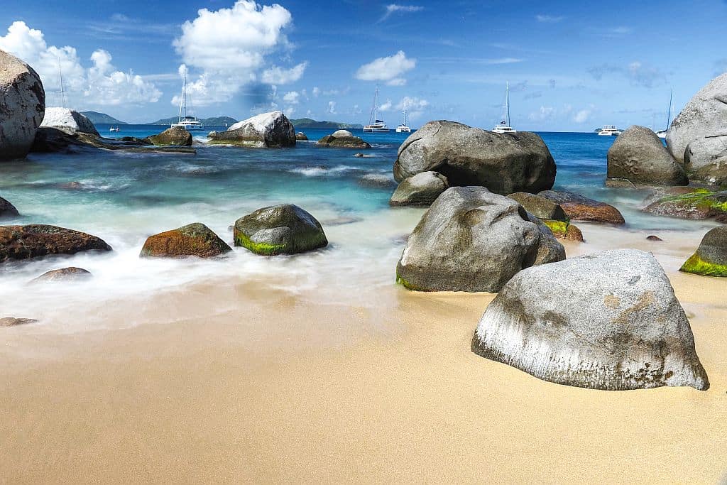 Rejs po Karaibach - 5 wysp w 10 dni 16 Rejs po Karaibach The Baths na Virgin Gorda 0