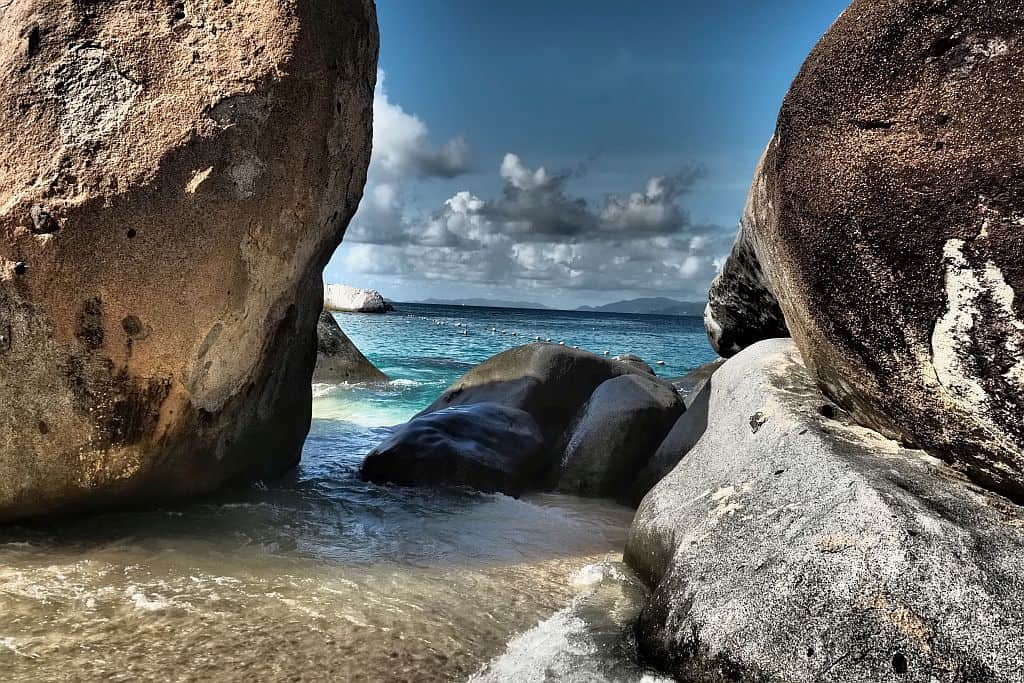 Rejs po Karaibach - 5 wysp w 10 dni 17 Rejs po Karaibach The Baths na Virgin Gorda 9