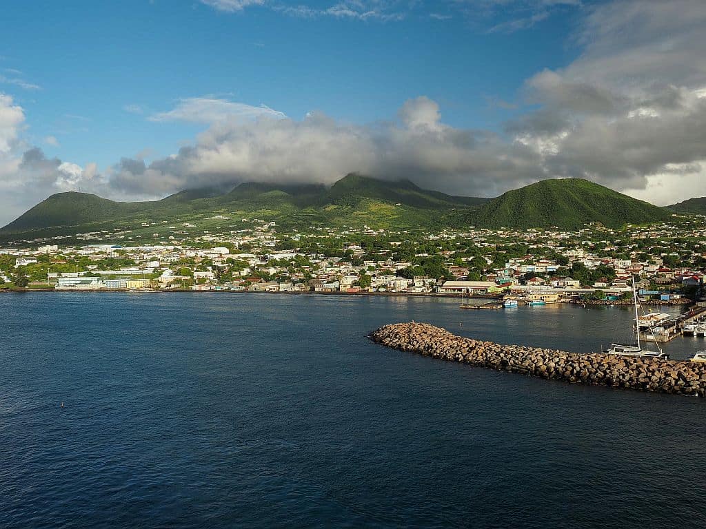 Rejs po Karaibach - 5 wysp w 10 dni 66 Rejs po karaibach St Kitts w porcie
