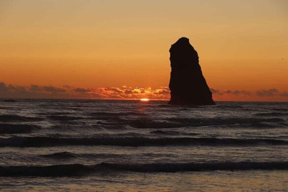 Wybrzeze Oregonu Haystack Rock o zachodzieslonca