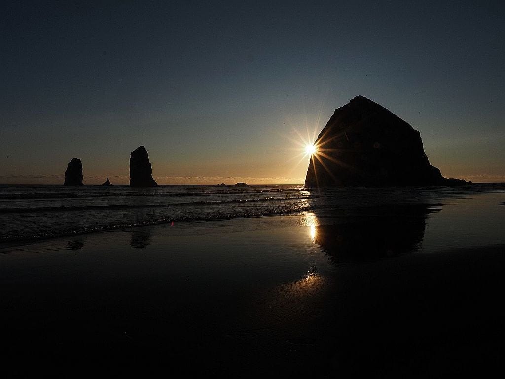 Wybrzeże Oregonu – najpiękniejsze klify i plaże 4 wybrzeze Oregonu Cannon Beach spektakularne zachody slonca 1