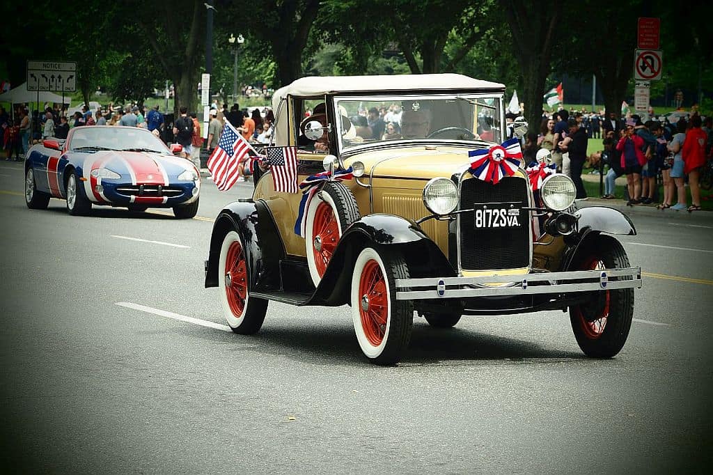 Zwiedzanie Waszyngtonu - przewodnik po stolicy 35 memorial day parada w waszyngtonie