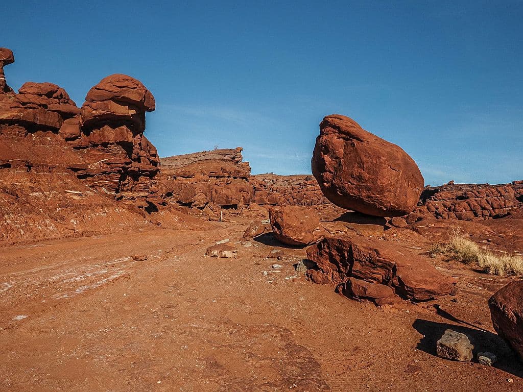 Najciekawsze trasy 4x4 w Moab 19 Canyonland Potash Road kamień Elvisa