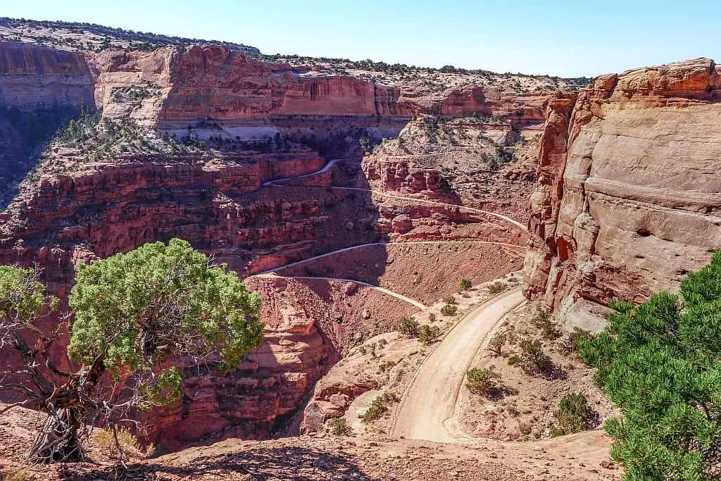 Canyonlands w 1 dzień – gotowy plan i praktyczne wskazówki 18 Shafer Canyon Overlook Canyonlands Utah