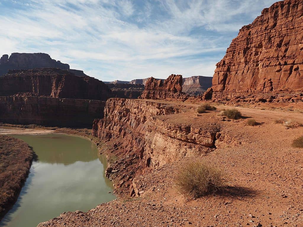 Canyonlands w 1 dzień – gotowy plan i praktyczne wskazówki 27 Shafer Road thelma and louise cliff