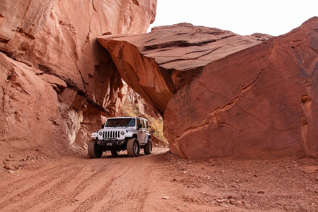Najciekawsze trasy 4x4 w Moab 28 przejazd przez Long Canyon Road
