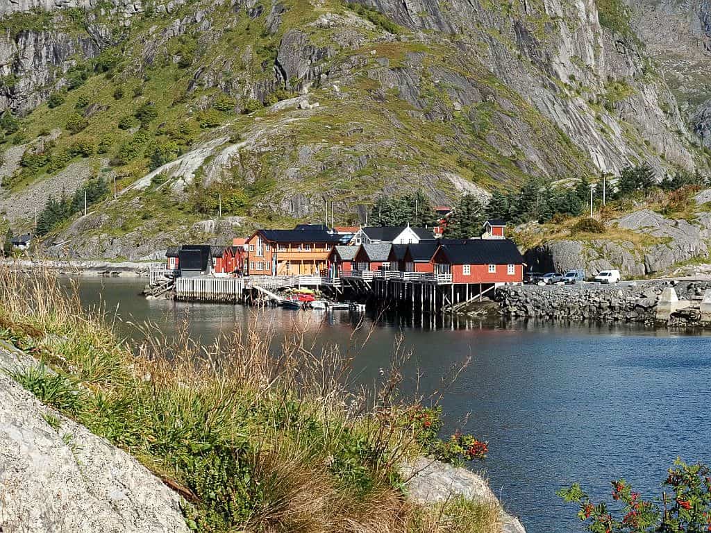 Co zobaczyć na Lofotach? Najpiękniejsze miejsca i szlaki 14 Hamnoy na Lofotach