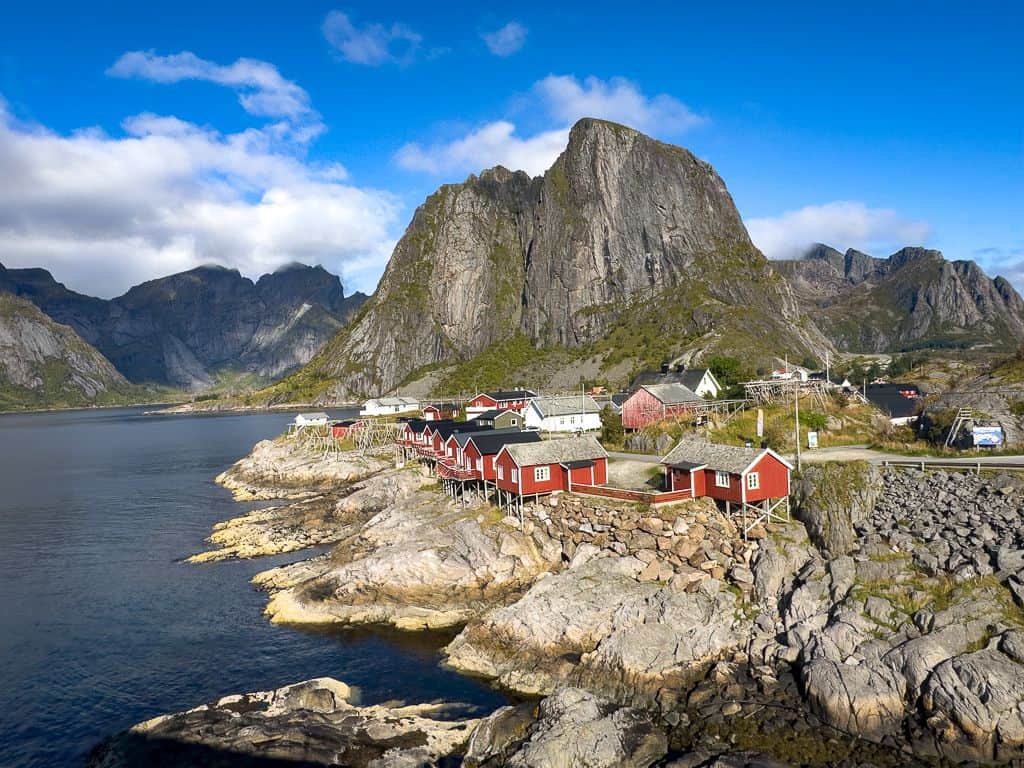 Co zobaczyć na Lofotach? Najpiękniejsze miejsca i szlaki 13 Hamnoy na archipelagu Lofotow a